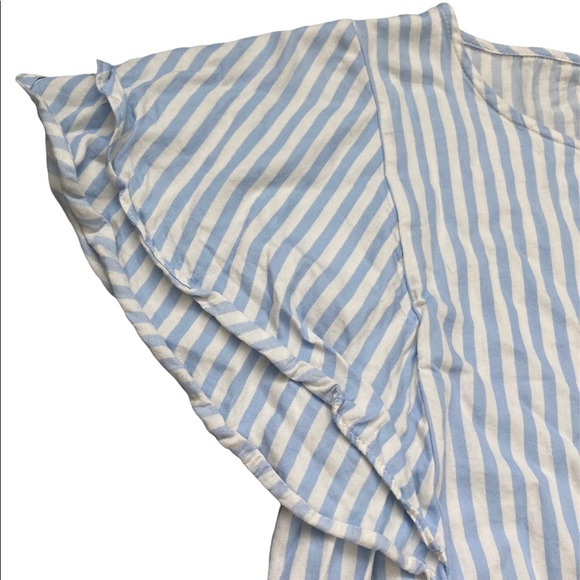 𝅺Banana Republic blue and white stripe flutter ruffle sleeve blouse - Picture 4 of 7